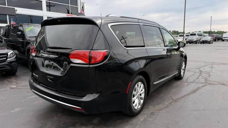 2018 Chrysler Pacifica Touring L