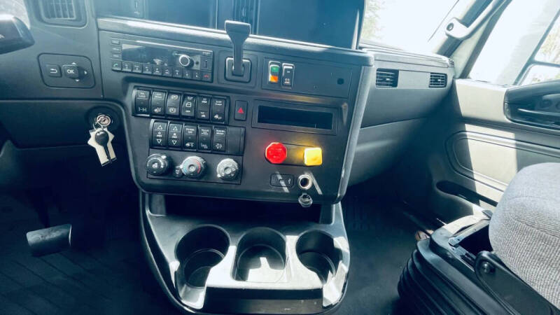 2019 International LT625