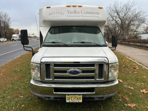 2010 Ford E-Series E-450 SD