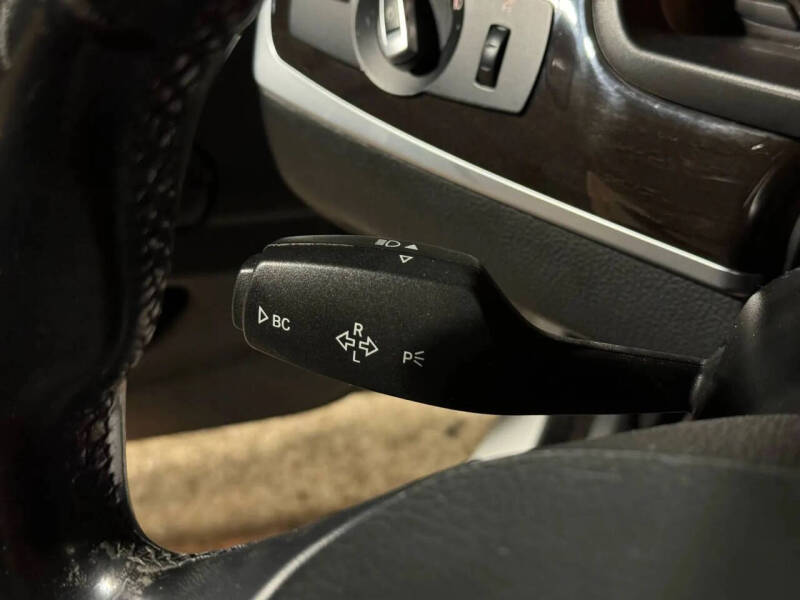 2015 BMW 5 Series 528i