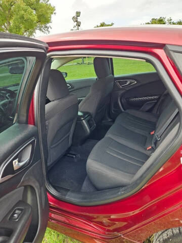 2017 Chrysler 200 Touring