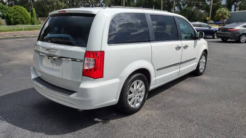 2015 Chrysler Town and Country Touring