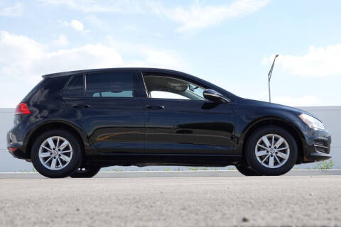 2016 Volkswagen Golf TSI S