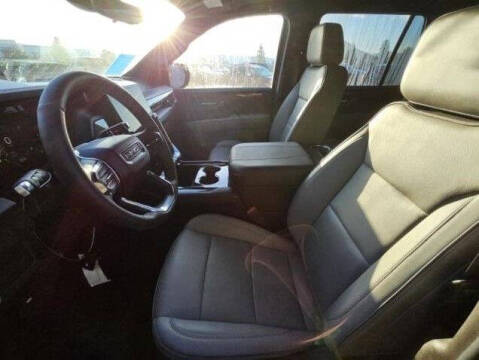 2025 GMC Yukon Elevation