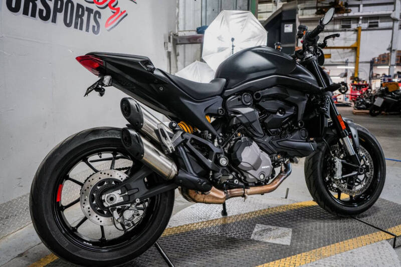 2022 Ducati Monster