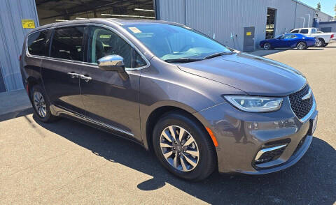 2023 Chrysler Pacifica Plug-In Hybrid Limited