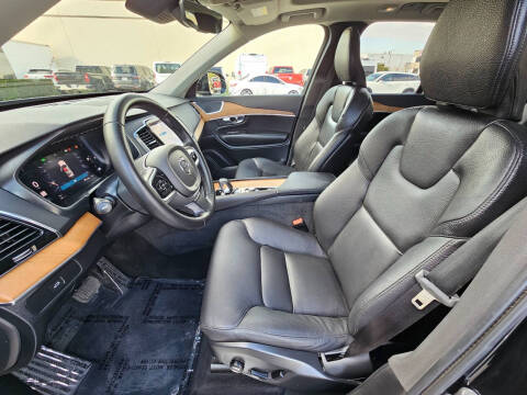 2025 Volvo XC90 B6 Plus Bright Theme 7P