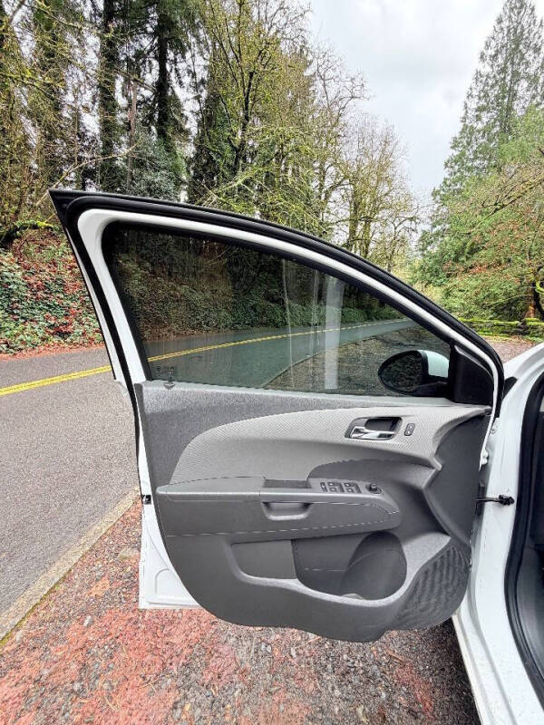 2015 Chevrolet Sonic LTZ Auto