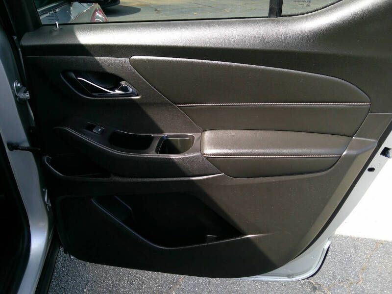 2018 Chevrolet Traverse LT Cloth