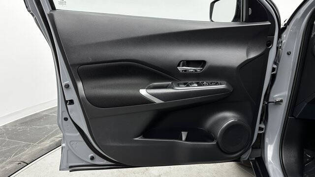 2022 Nissan Kicks SV