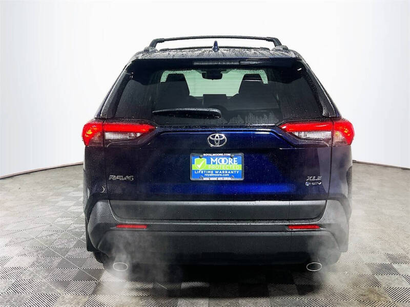 2025 Toyota RAV4 Hybrid XLE