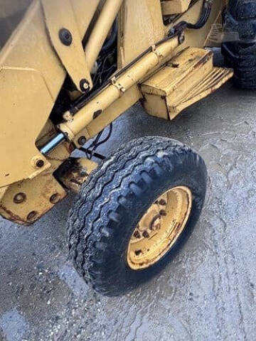 1983 Ford 555
