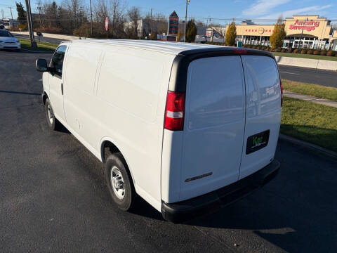 2023 Chevrolet Express 2500