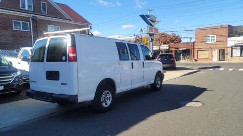 2017 GMC Savana 2500