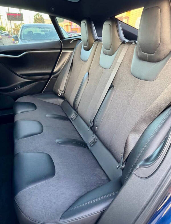 2017 Tesla Model S 75D