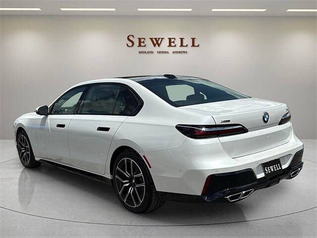 2025 BMW 7 Series 760i xDrive
