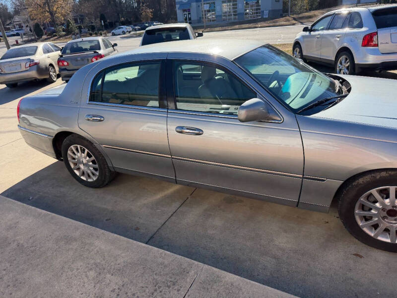 2006 Lincoln Town Car Signature