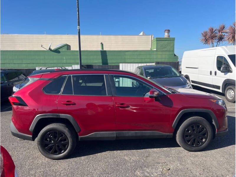 2021 Toyota RAV4 LE
