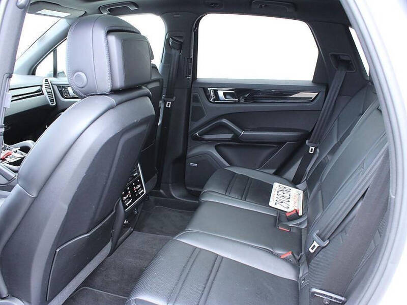 2020 Porsche Cayenne S