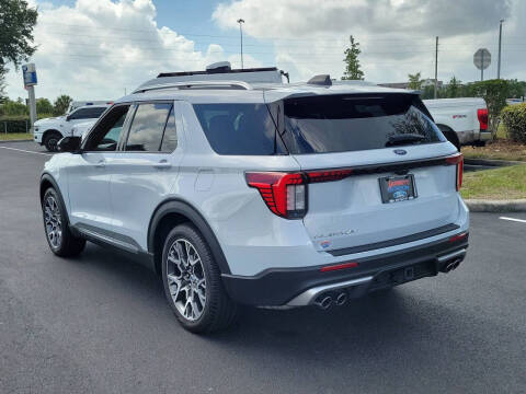 2025 Ford Explorer Platinum