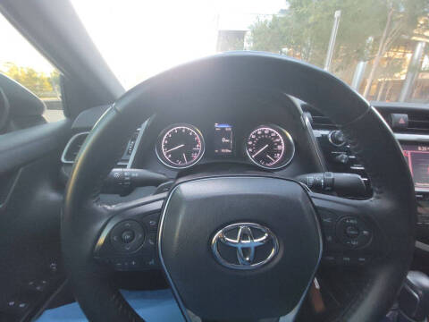 2020 Toyota Camry SE