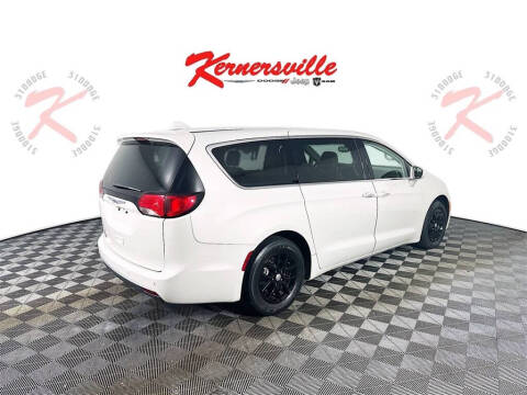 2020 Chrysler Pacifica Touring