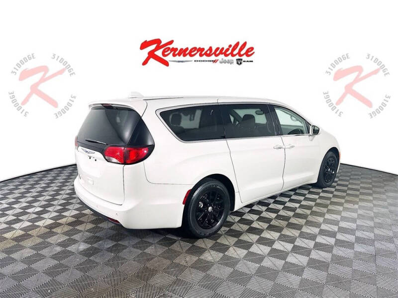 2020 Chrysler Pacifica Touring