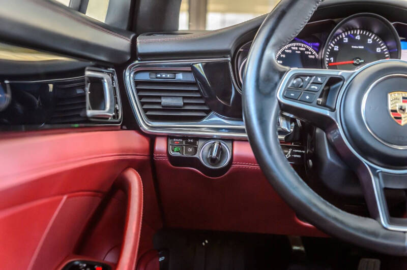 2020 Porsche Panamera