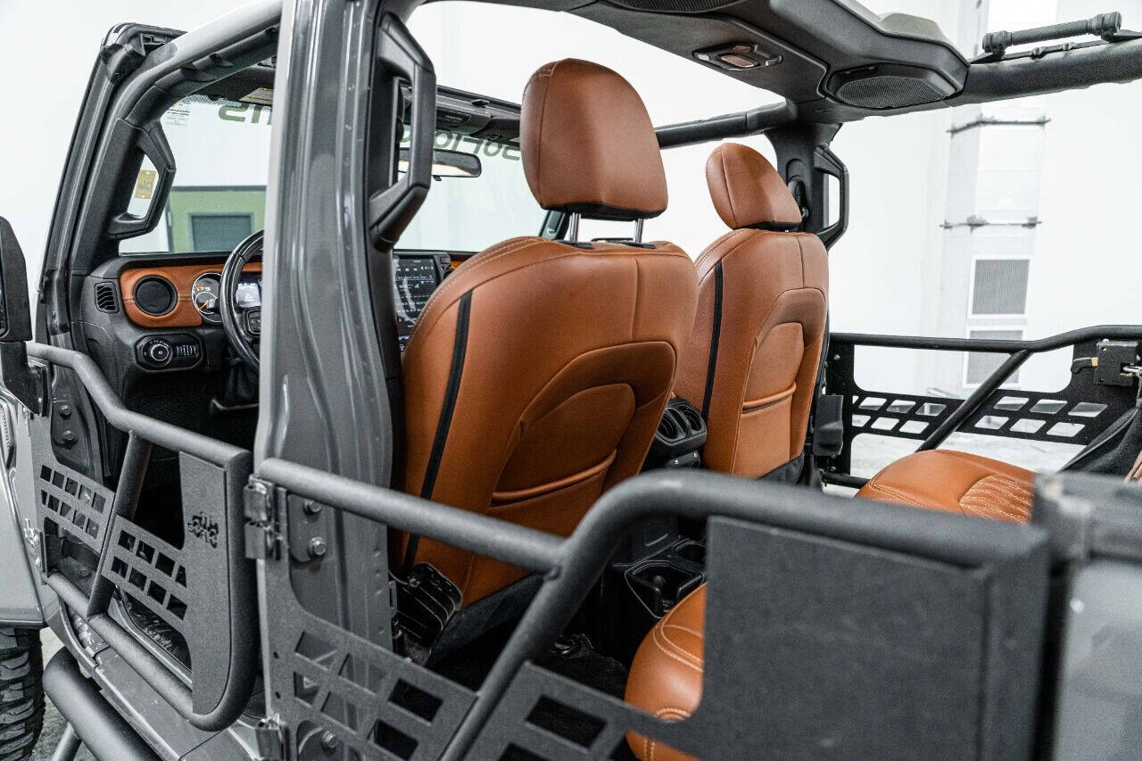 2020 JEEP Wrangler SUV / Crossover - $47,999