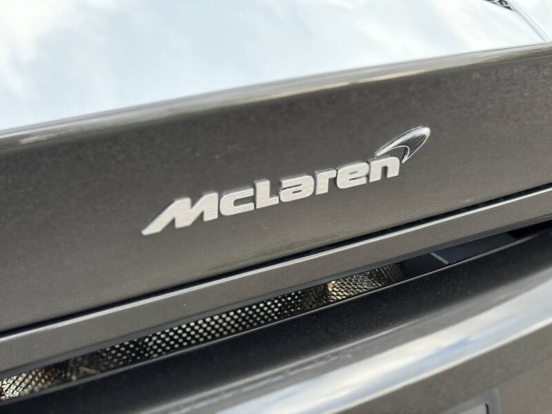 2017 McLaren 570GT