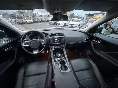 2017 Jaguar F-PACE S