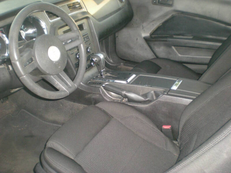 2012 Ford Mustang V6