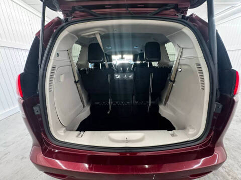 2020 Chrysler Voyager LXi