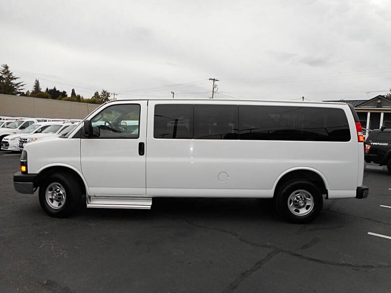 2016 Chevrolet Express LT 3500