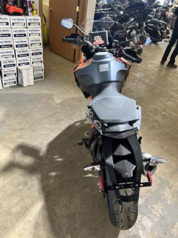 2023 KTM 1290 Super Duke GT
