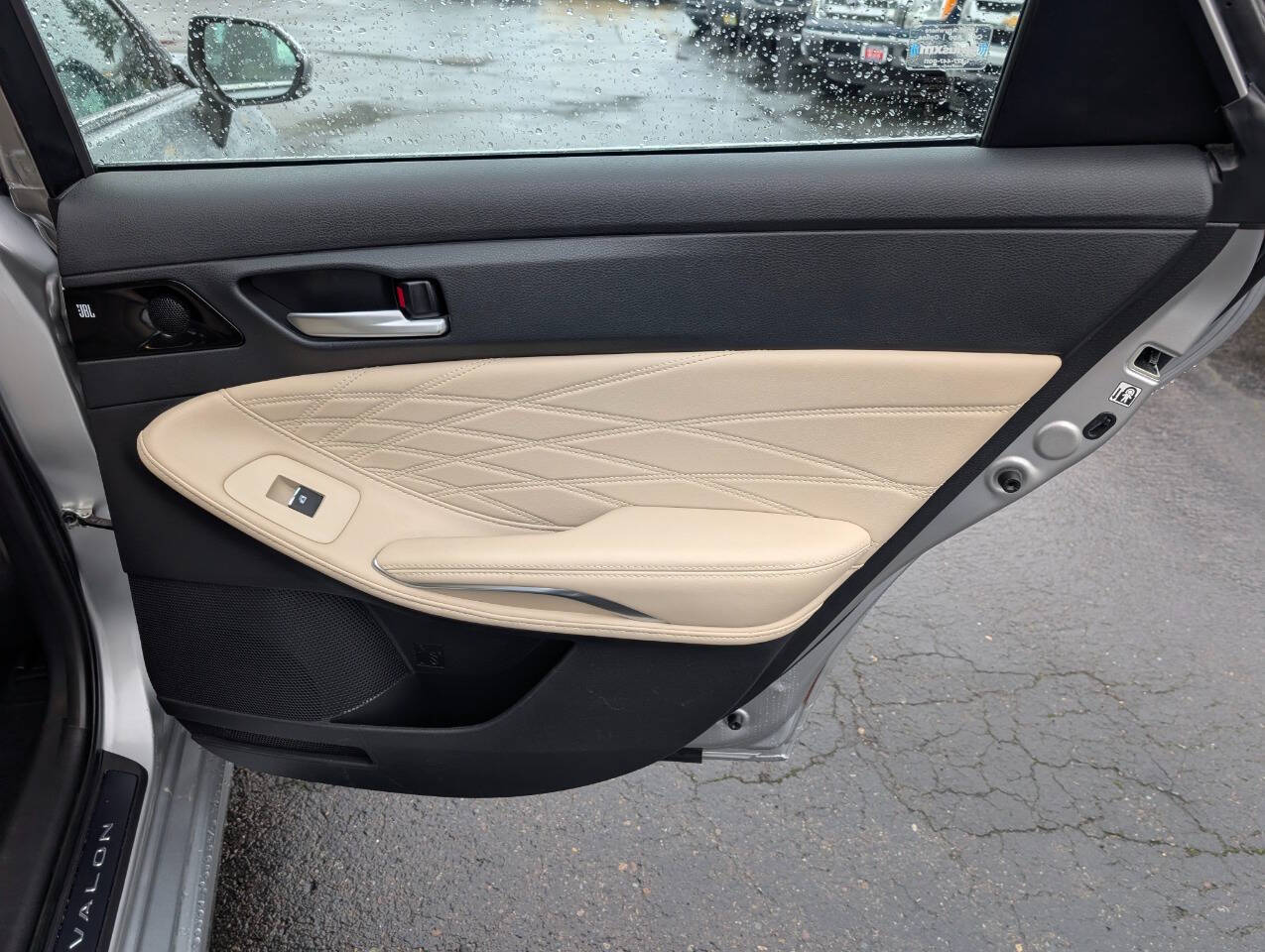 used 2019 Toyota Avalon Hybrid car, priced at $29,999