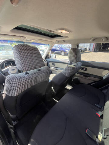 2010 Kia Soul +