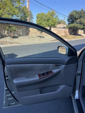 2003 Toyota Corolla LE