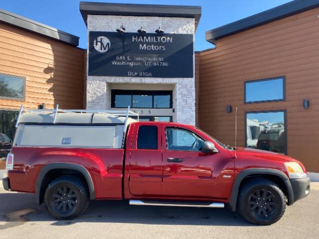 2006 Mitsubishi Raider Duro Cross V8