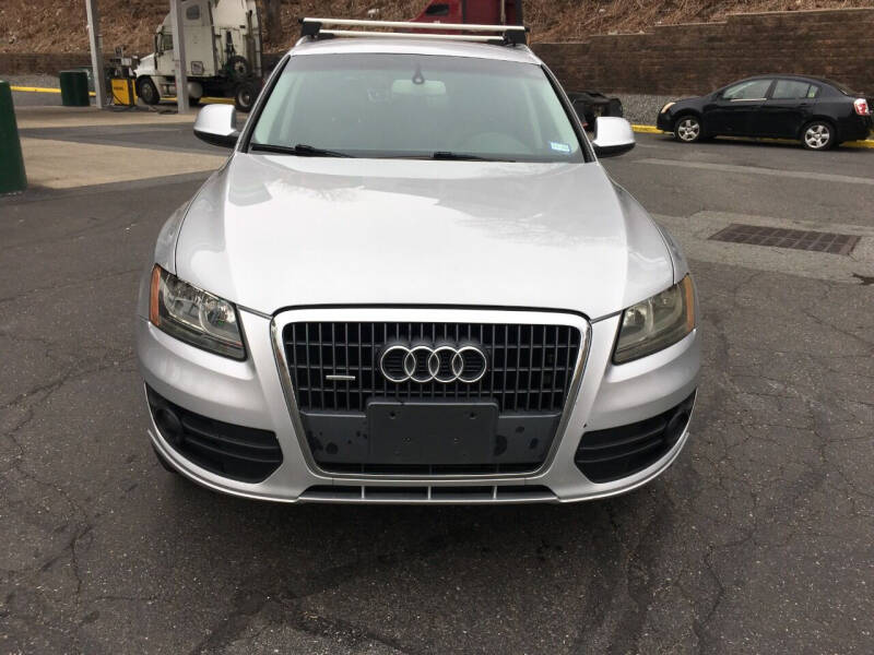 Used 2011 Audi Q5 Premium with VIN WA1CFAFP5BA008138 for sale in Houston, TX