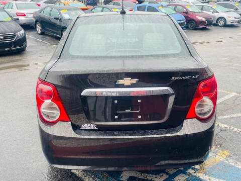 2015 Chevrolet Sonic LT Auto