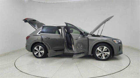 2024 Audi Q8 e-tron quattro Premium