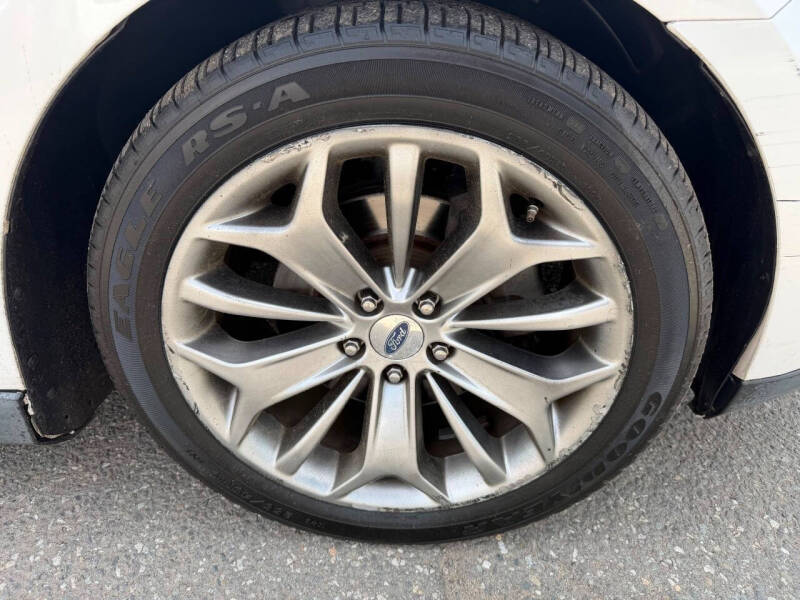 2015 Ford Taurus Limited