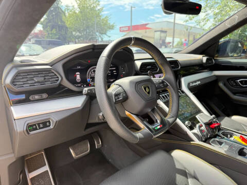 2020 Lamborghini Urus