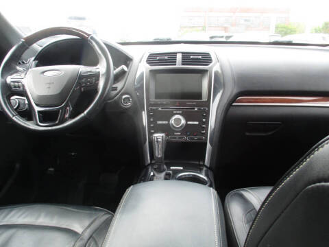 2017 Ford Explorer Platinum
