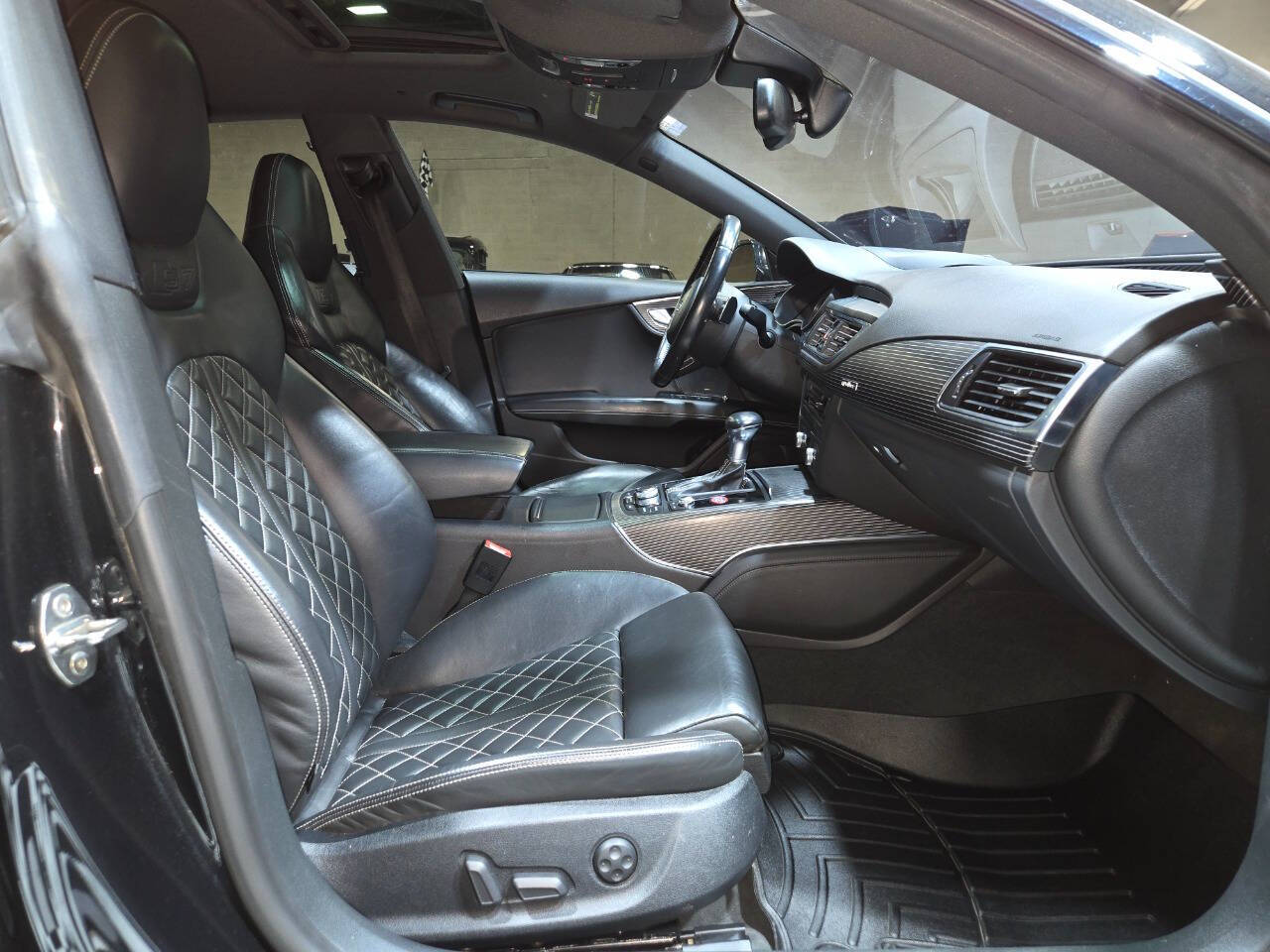 2014 Audi S7 47