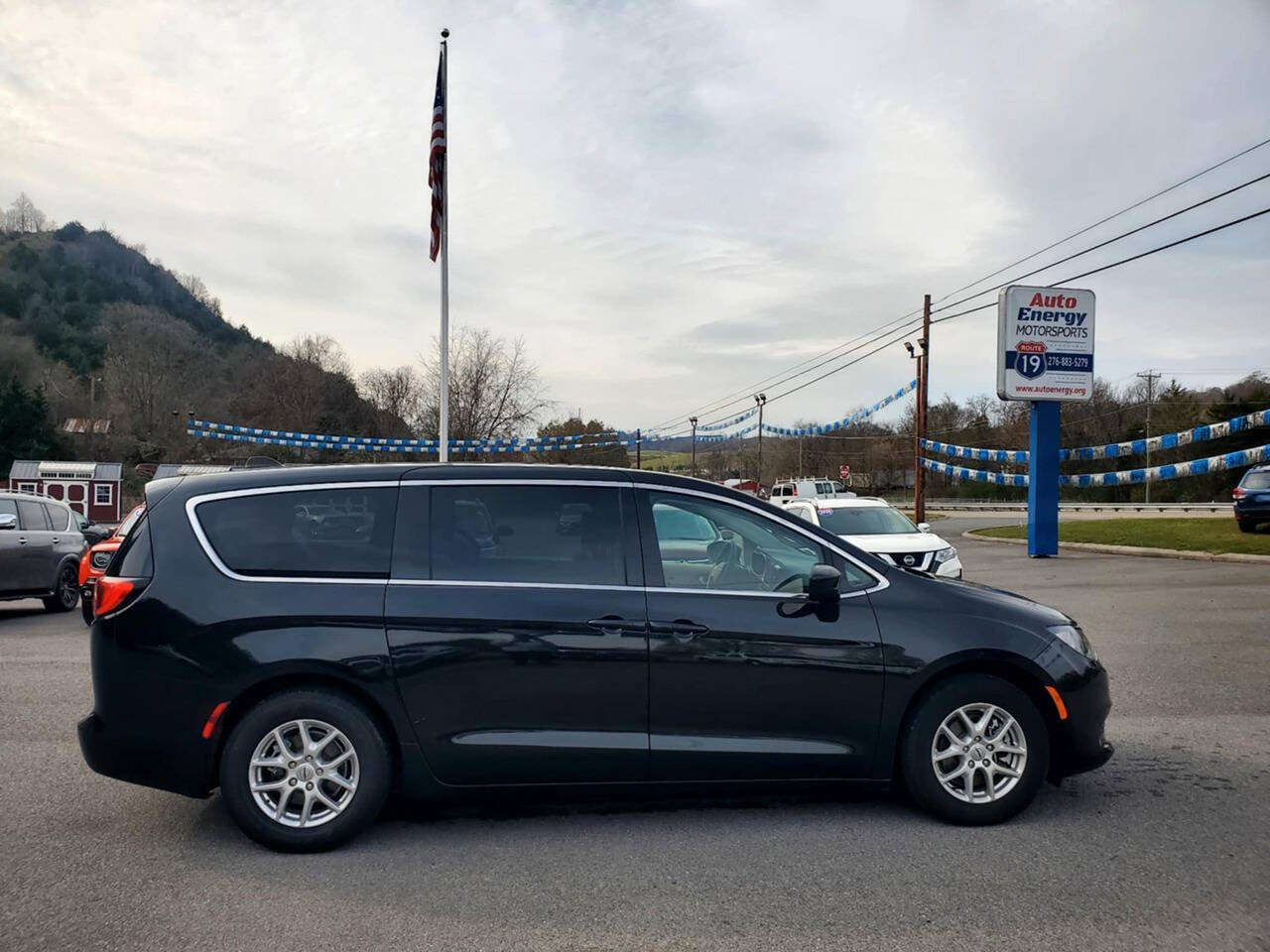 2022 Chrysler Voyager for sale at Auto Energy in Lebanon, VA