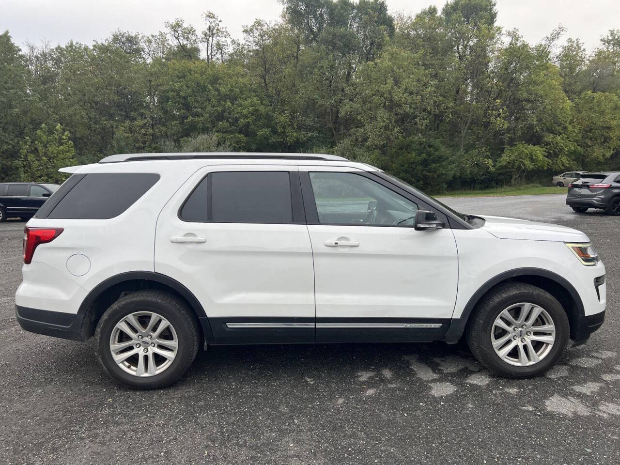 2018-ford-explorer-xlt-awd-4dr-suv.jpg