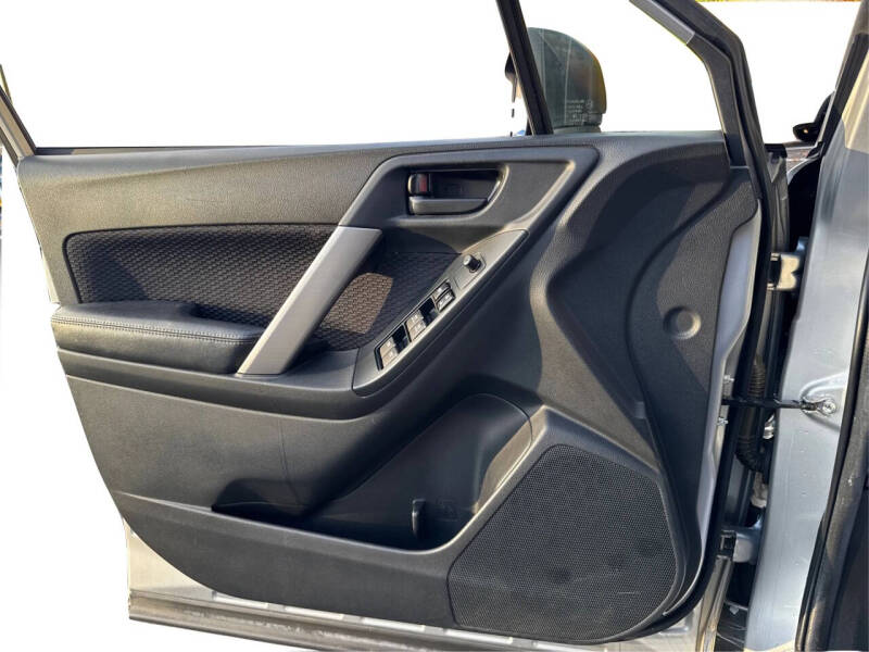 2017 Subaru Forester 2.5i