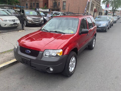 2007 Ford Escape for sale at ARXONDAS MOTORS in Yonkers NY